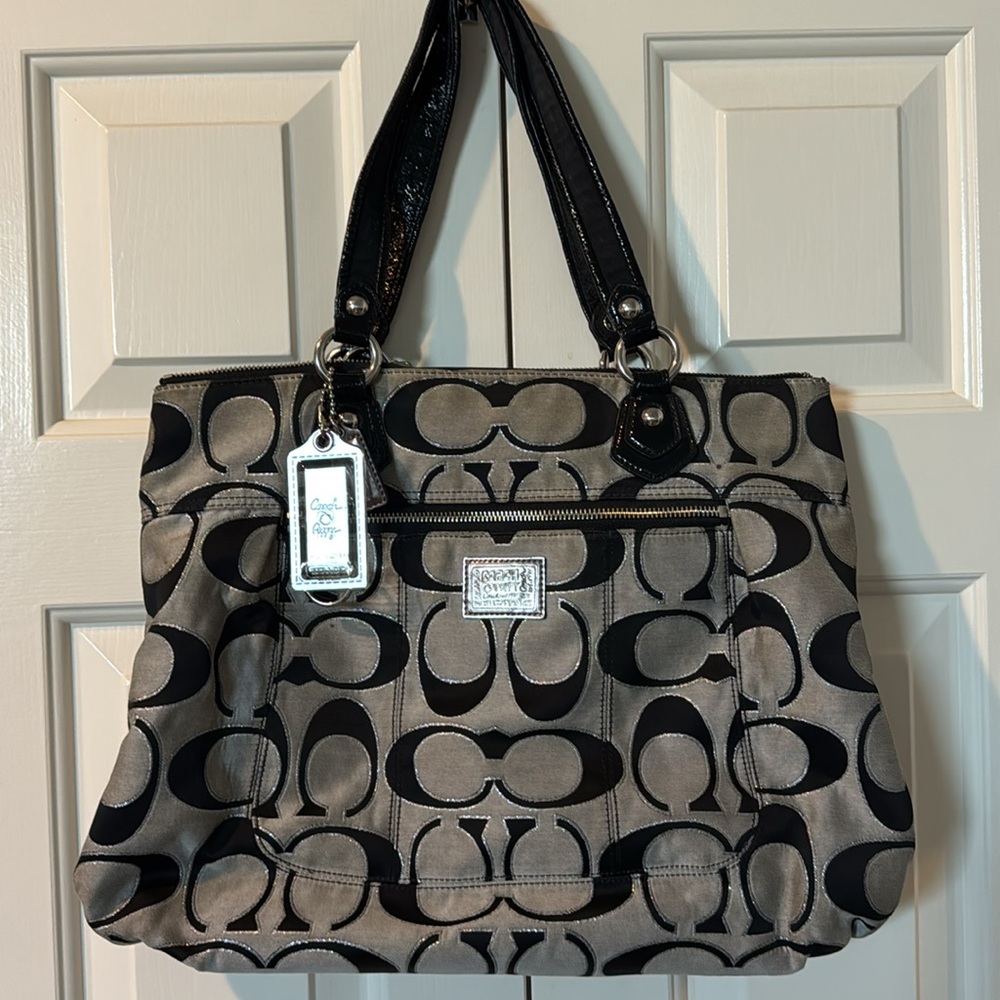 Coach Black and Cream Signature Shoulder Bag